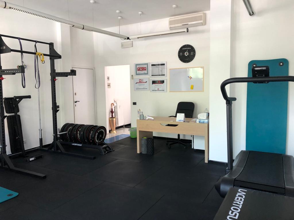 allenamento preventivo e adattato in palestra